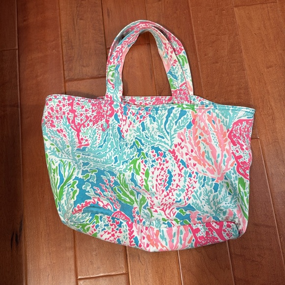 Lilly Pulitzer Handbags - Lilly Pulitzer tote